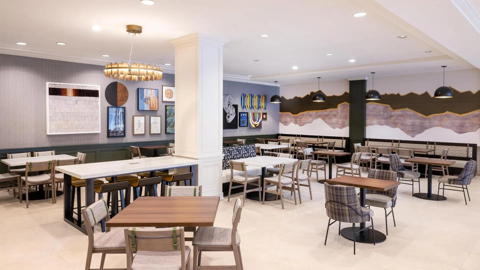 Staying Near Crestmoor Park: 5 Family Hotels Compared