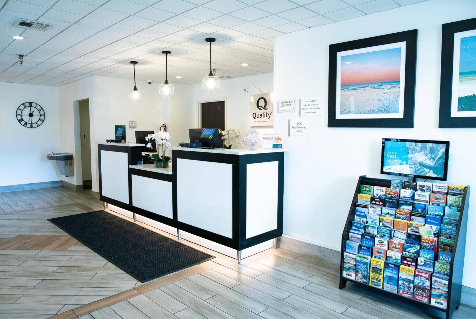 13 Airport Hotels Near Centennial Square That Deliver Real Value