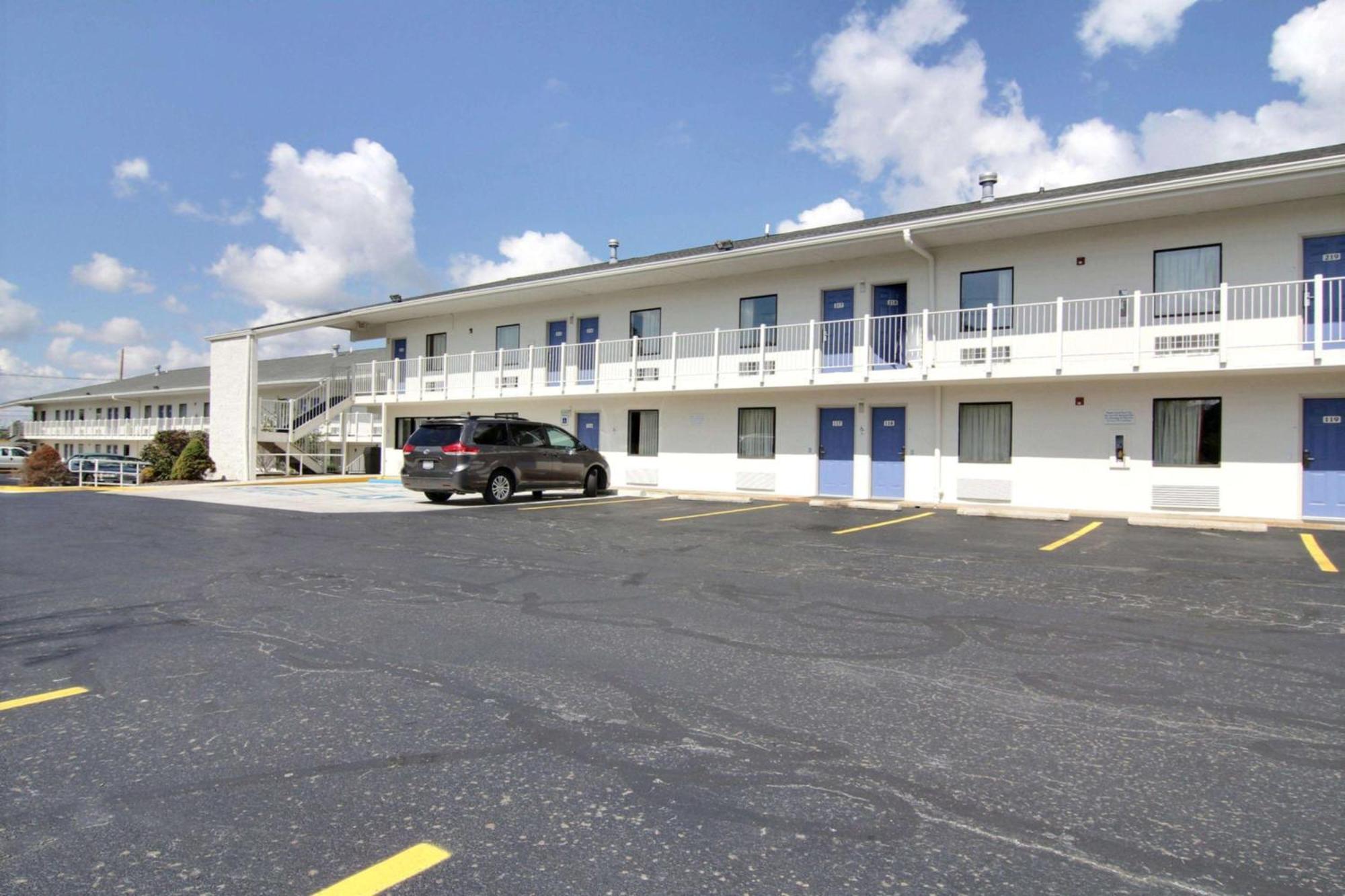 7 Airport Hotels Close to Memphis Kiddie Park, Cleveland