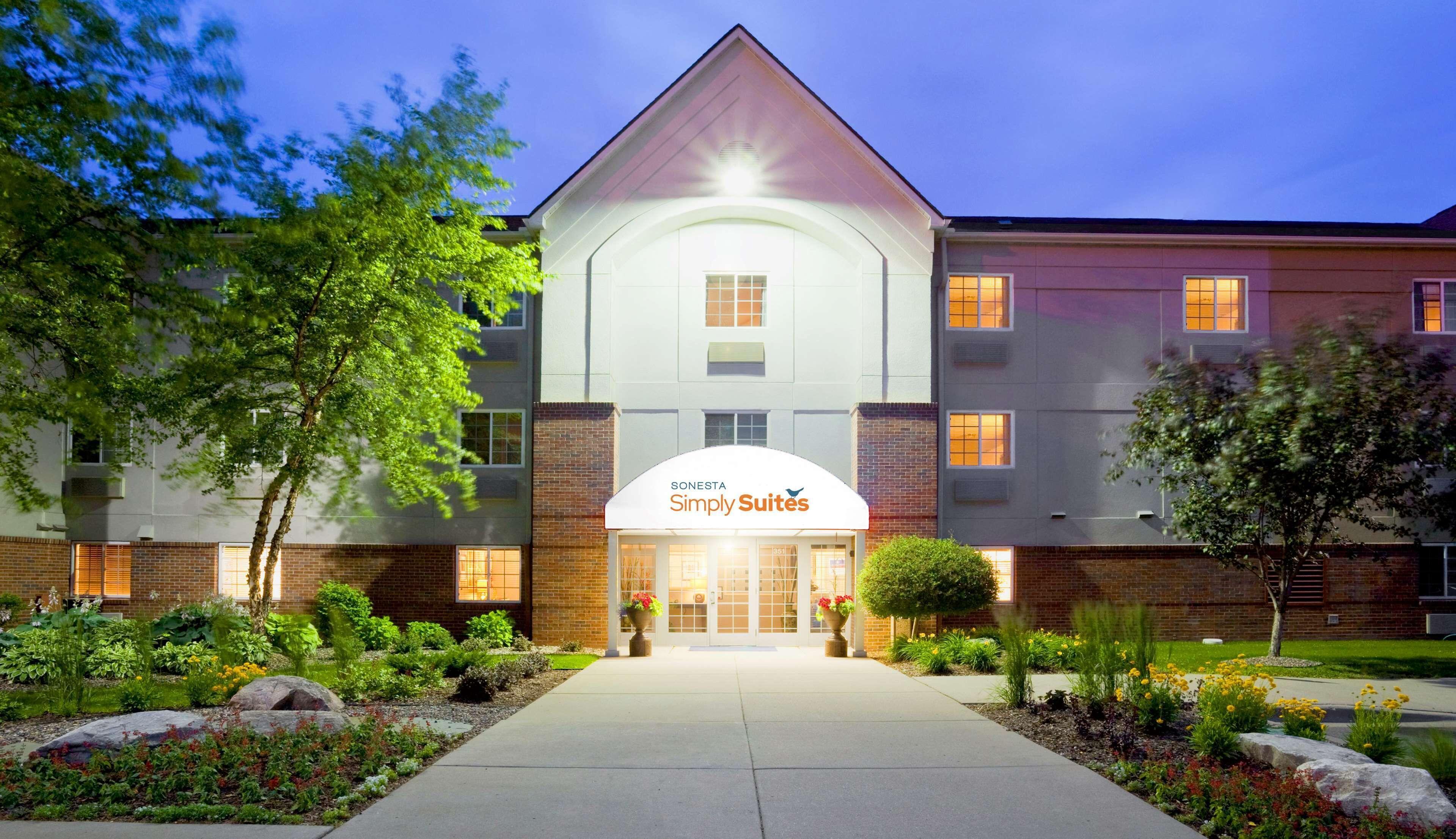 5 Top-Rated 3-Star Hotels Close to American Girl Minneapolis